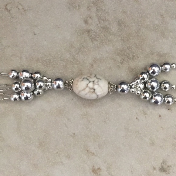 White stone bracelet silver beads 8” - Picture 4 of 16